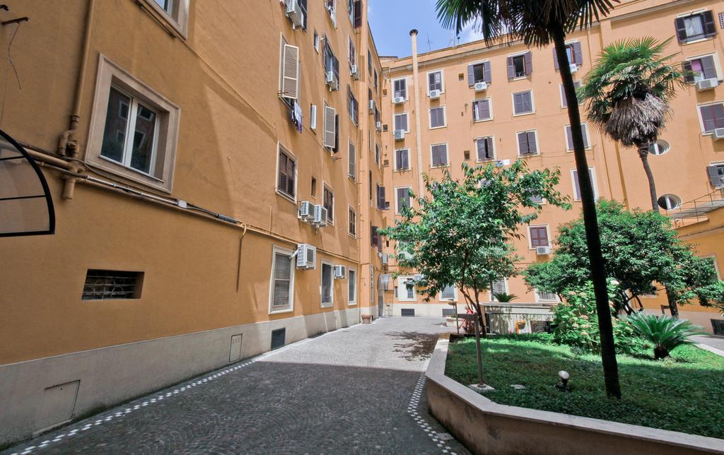 San Pietro'S Home - Guesthouse ローマ エクステリア 写真